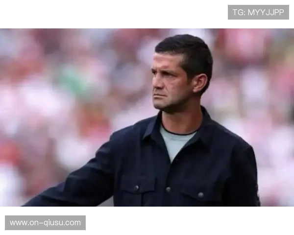 国米主帅齐沃:先陪家人看NFL,再考虑米兰德比备战。 国米主帅齐沃:先陪家人看NFL,再考虑米兰德比备战。