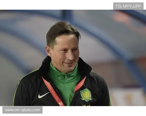 汉堡主力右后卫瓦尔德施密特腘绳肌损伤,德比战缺阵